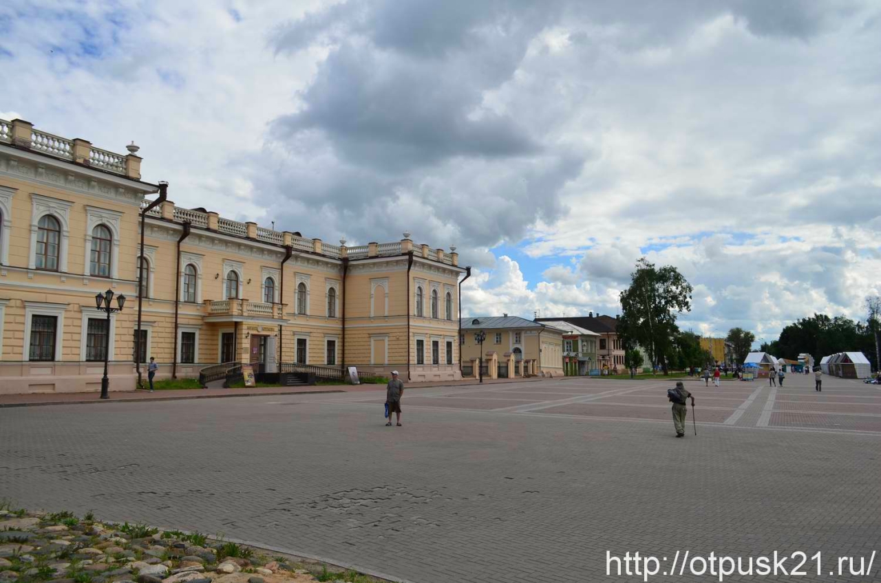 Вологда запись. Вологда Кремлевская площадь 4. Вологда памятники на кремлёвской площади. Кремлевская площадь 10 Вологда. Старая Вологда Кремлёвская площадь.